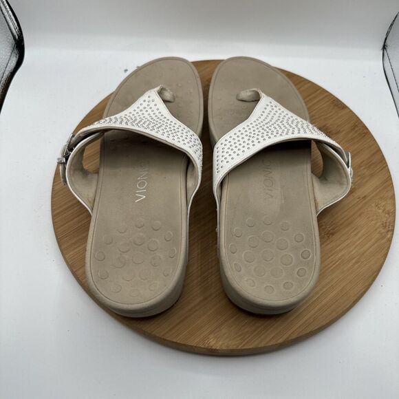 Vionic Capitola Womens Size 11 Sandals White Fabric Platform Studded Thong - Picture 7 of 8